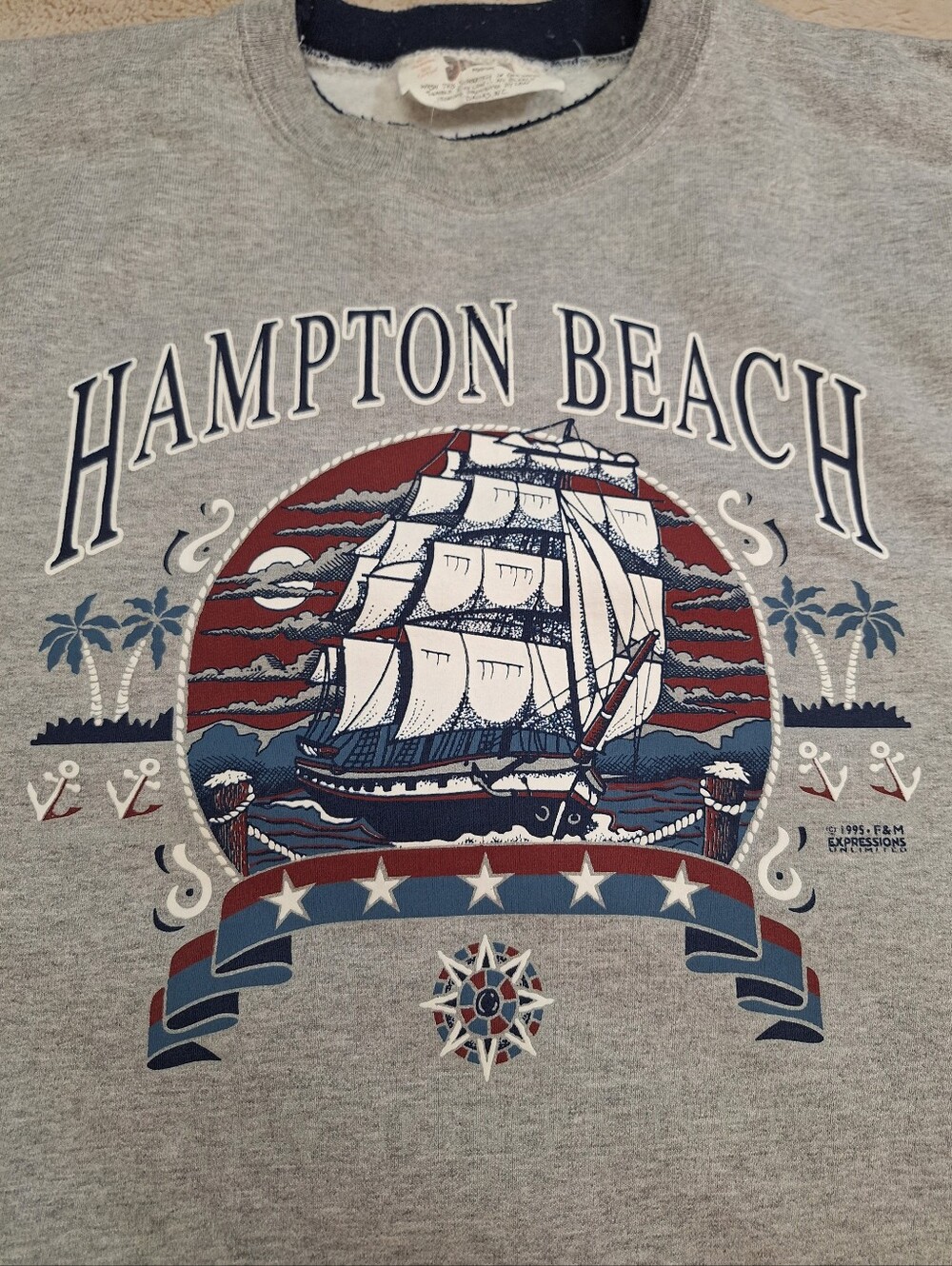 Vintage Hampton Beach Gray Medium Crewneck Sweatshirt Men's Medium/Unisex Fit - Picture 2 of 7
